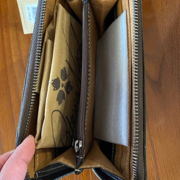 NWT Patricia Nash Black Vigo Wallet - Picture 3 of 3